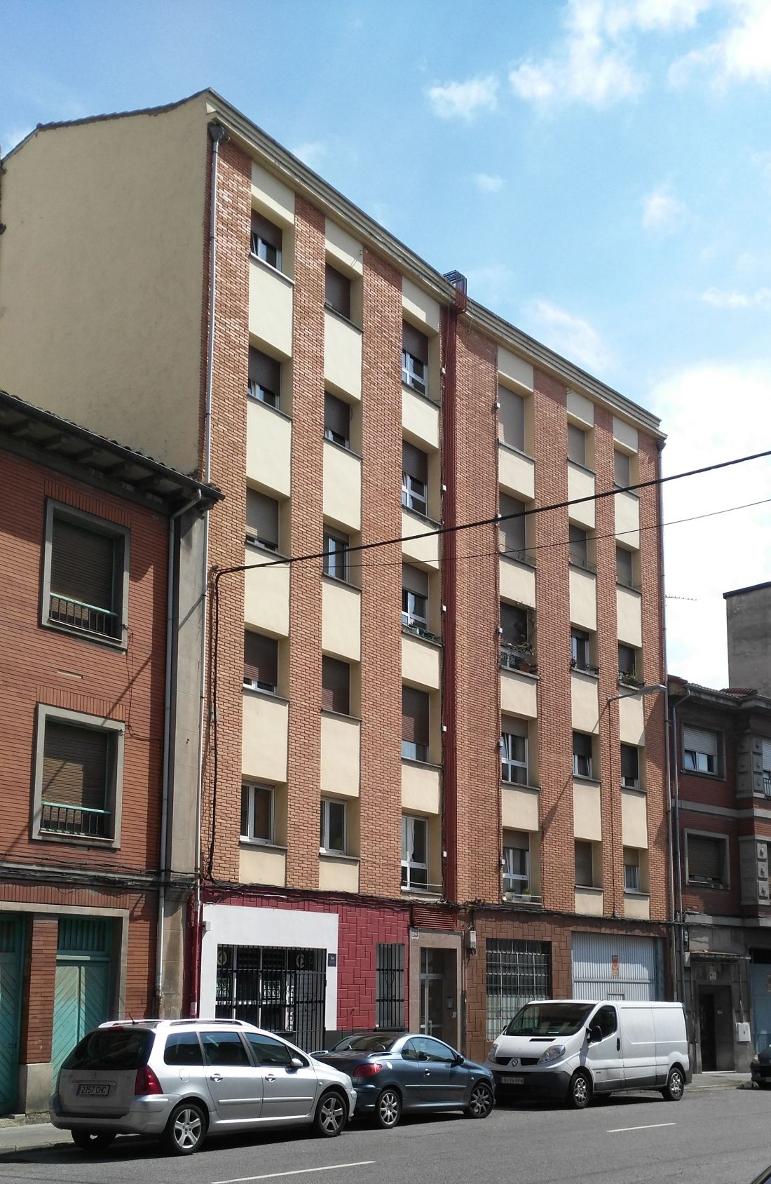 Fachada de un edificio en Avilés